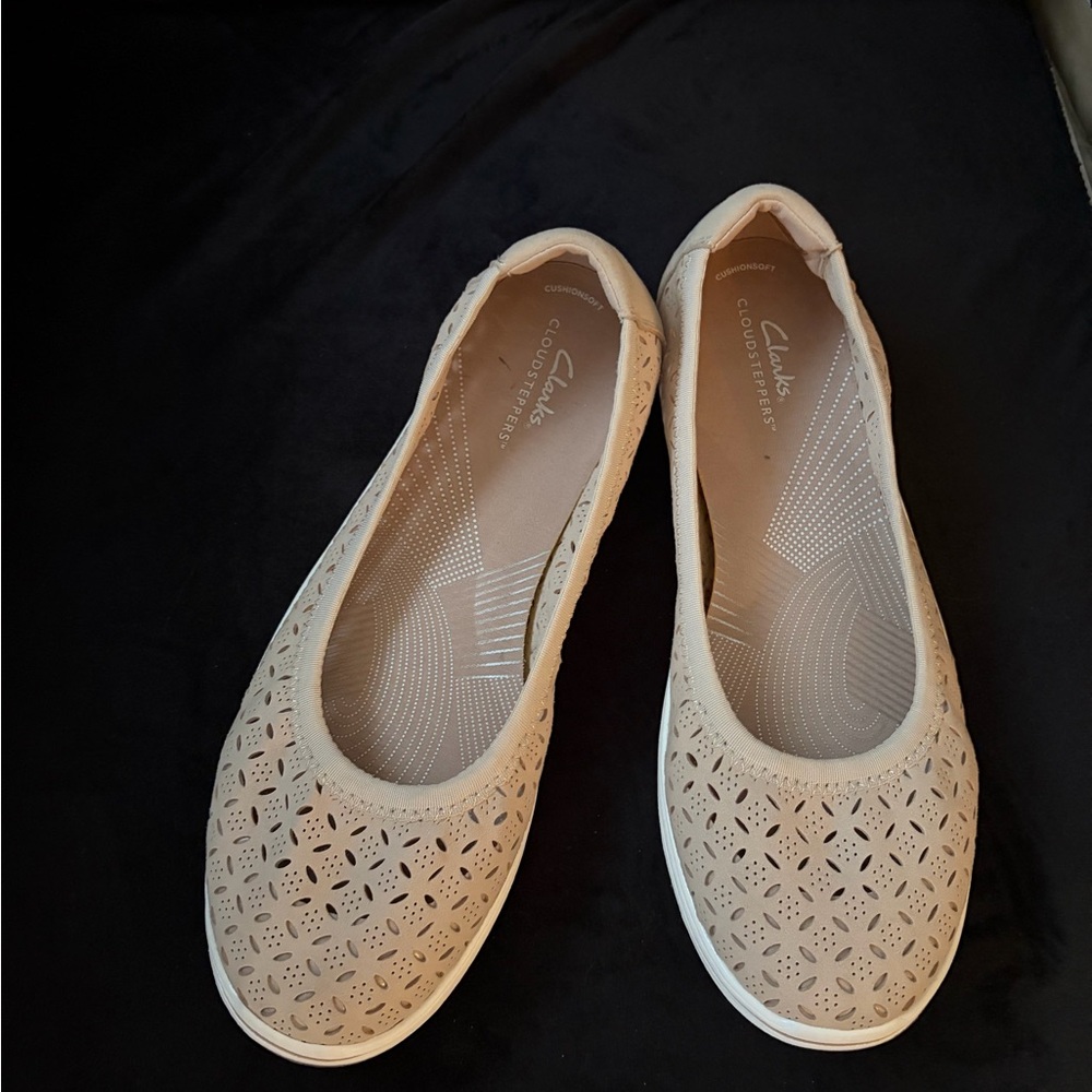Clarks Women's Beige Suede Cut-Out Flats
